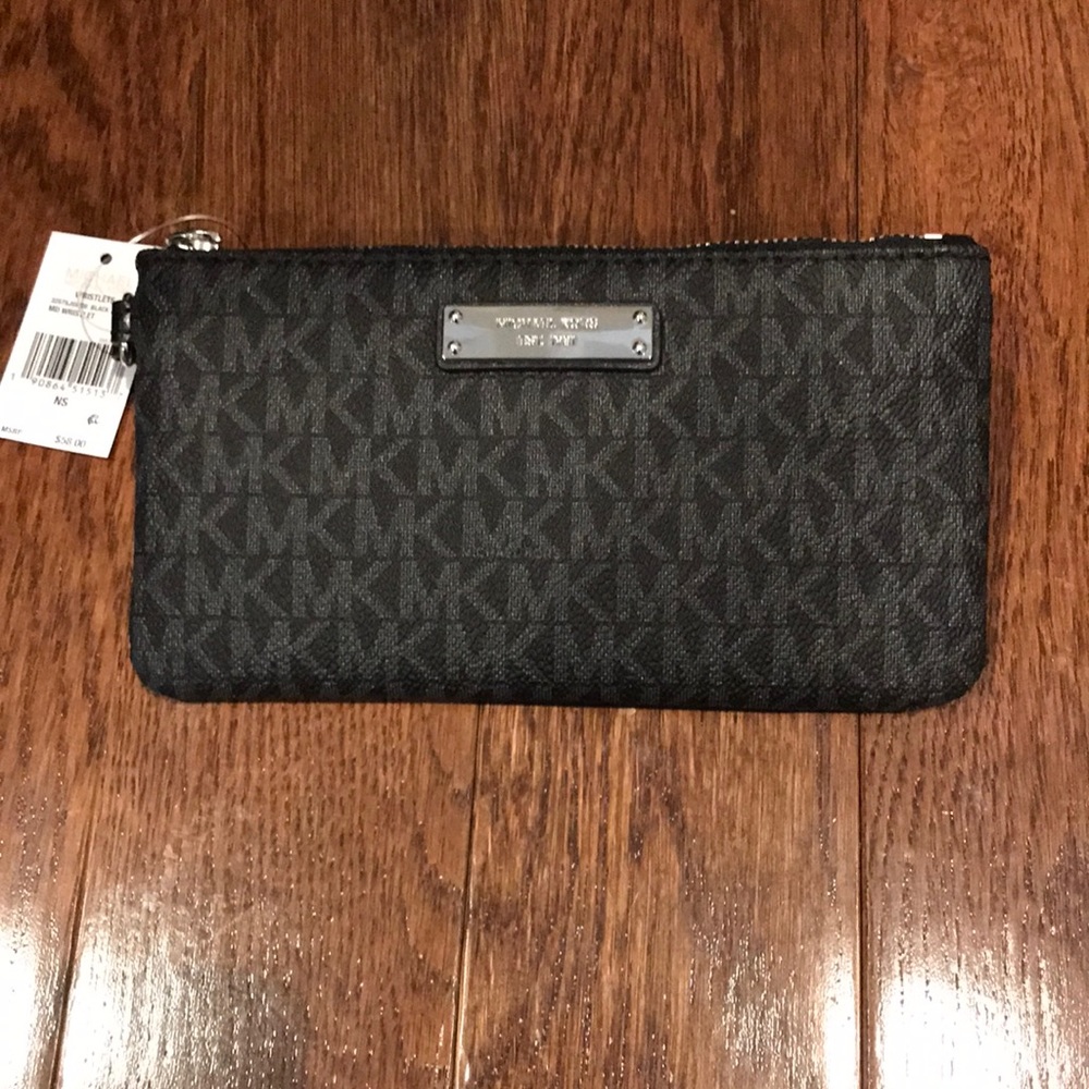 Michael Kors Wristlet